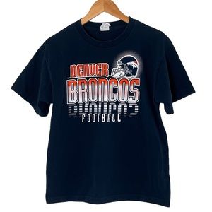 Denver Broncos | Like new Football navy tee shirt size extra large